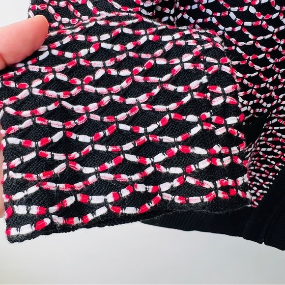 St. John textured Knit jacket, black/red, Size M E26 - Picture 4 of 11